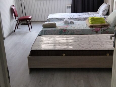 28 Mayda 1 otaqlı yeni tikili mənzil kirayə verilir, 45 m², 800 AZN/ay, şəkil 2 / 9