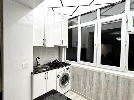 Продаётся 1-комнатная квартира в старом фонде, Həzi Aslanov, 45 м², 123 000 AZN, фото 2 / 8