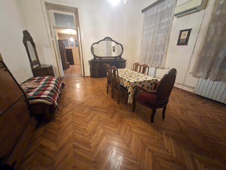 Объявление №6532668 - Баку, м. Сахил, 2-комн., 70 м², 1/3 этаж