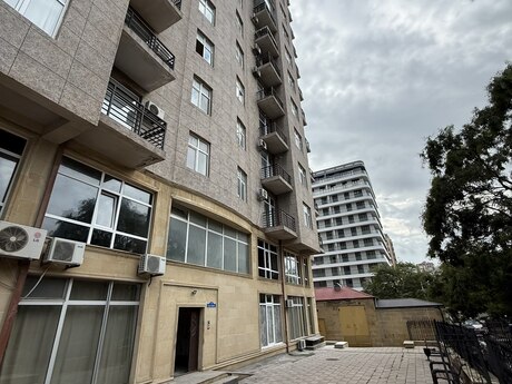 Продаётся 2-комнатная квартира в новостройке, Nəsimi, 70 м², 240 000 AZN, фото 2 / 9
