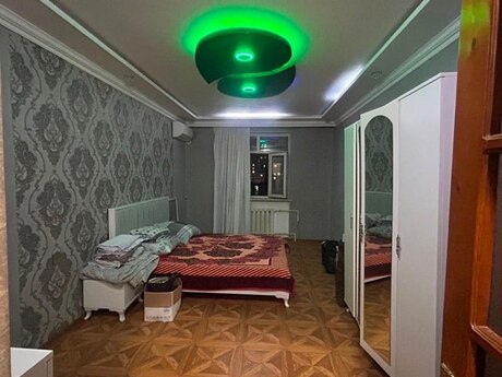 Qaraçuxurda 5 otaqlı köhnə tikili mənzil satılır, 100 m², 179 000 AZN, şəkil 2 / 11