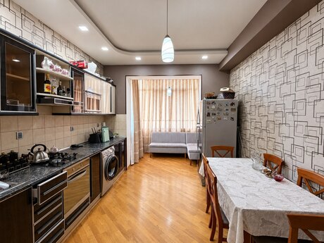 Продаётся 3-комнатная квартира в новостройке, İnşaatçılar, 128 м², 318 000 AZN, фото 2 / 11
