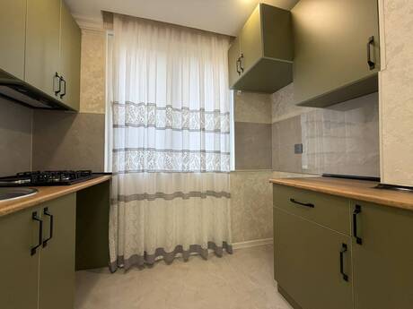 Qara Qarayevdə 2 otaqlı köhnə tikili mənzil satılır, 40 m², 137 000 AZN, şəkil 5 / 8