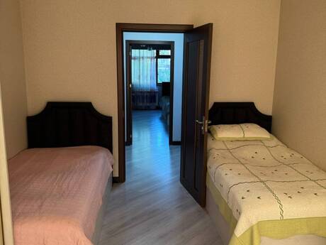 4-room old-build apartment for sale in Həzi Aslanov, 110 m², 241 000 AZN, photo 2 / 12