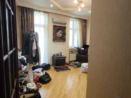 28 Mayda 4 otaqlı yeni tikili mənzil satılır, 240 m², 555 000 AZN, şəkil 5 / 12