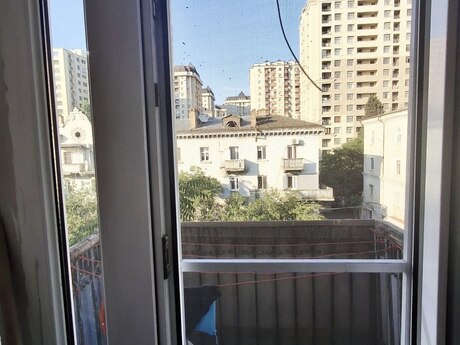Nəriman Nərimanovda 3 otaqlı köhnə tikili mənzil satılır, 45 m², 180 000 AZN, şəkil 3 / 11