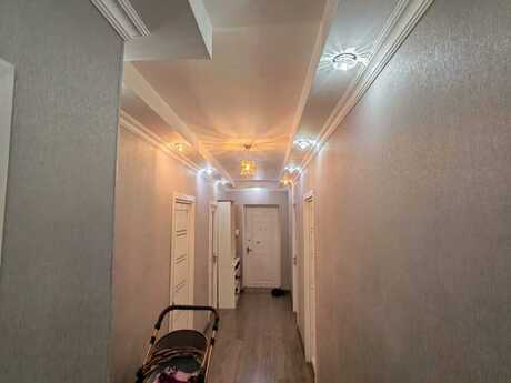 Suraxanıda 5 otaqlı köhnə tikili mənzil satılır, 120 m², 176 000 AZN, şəkil 2 / 10