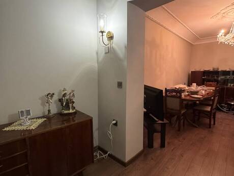 Nizamidə 3 otaqlı köhnə tikili mənzil kirayə verilir, 80 m², 900 AZN/ay, şəkil 2 / 12