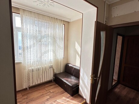 Yeni Günəşlidə 2 otaqlı köhnə tikili mənzil satılır, 62 m², 129 000 AZN, şəkil 5 / 12