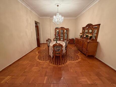 Продаётся 4-комнатная квартира в старом фонде, Nəriman Nərimanov, 200 м², 350 000 AZN, фото 4 / 12