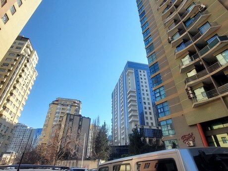 Elan №6533340 - Bakı, 28 May m., 5 otaqlı, 400 m², 16/22 mərtəbə