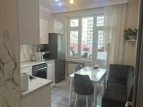 Azadlıq Prospektidə 2 otaqlı yeni tikili mənzil kirayə verilir, 85 m², 800 AZN/ay, şəkil 2 / 7