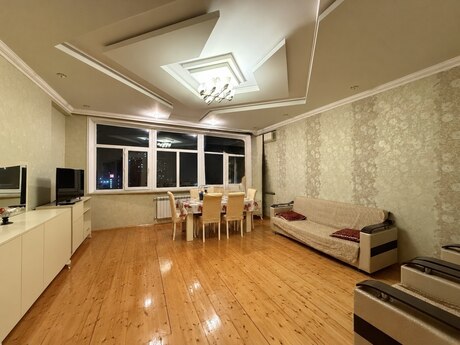 Elan №6532442 - Bakı, Şah İsmayıl Xətai m., 2 otaqlı, 95 m², 8/16 mərtəbə
