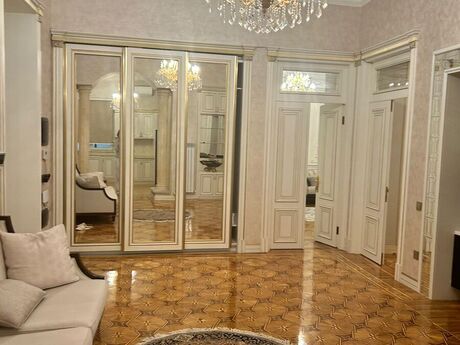 Сдаётся 3-комнатная квартира в старом фонде, Sahil, 180 м², 2 500 AZN/мес, фото 3 / 12