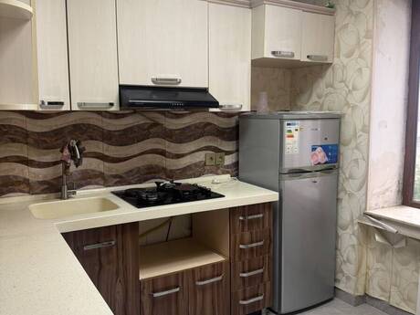 2-room old-build apartment for rent in Memar Əcəmi, 65 m², 650 AZN/mo, photo 4 / 6