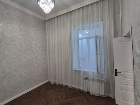 Продаётся 2-комнатная квартира в старом фонде, 28 May, 60 м², 162 000 AZN, фото 5 / 12