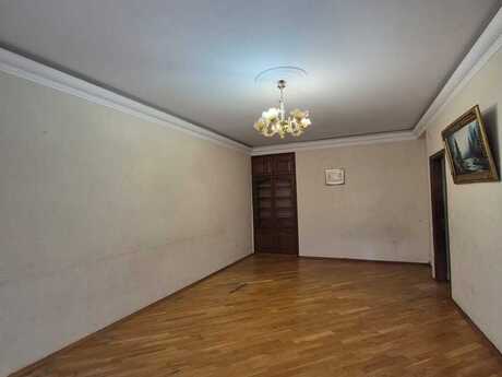 Сдаётся 3-комнатная квартира в старом фонде, Nəsimi, 90 м², 700 AZN/мес, фото 4 / 10