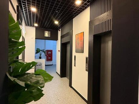 28 Mayda 3 otaqlı yeni tikili mənzil satılır, 130 m², 450 000 AZN, şəkil 3 / 12