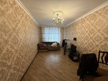 Qara Qarayevdə 2 otaqlı köhnə tikili mənzil satılır, 60 m², 165 000 AZN, şəkil 2 / 9