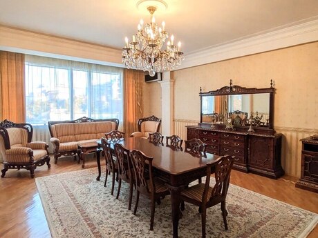 4-room new-build apartment for rent in 28 May, 200 m², 1 400 AZN/mo, photo 5 / 12