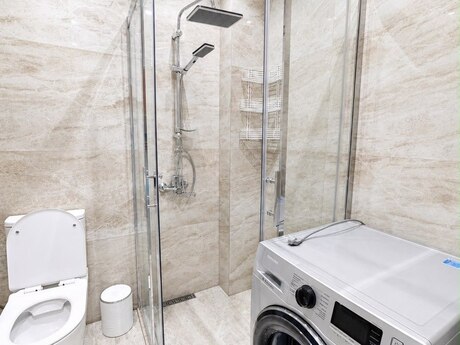 2-room new-build apartment for rent in London Evləri residence, 75 m², 900 AZN/mo, photo 5 / 8