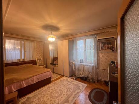 Gənclikdə 2 otaqlı köhnə tikili mənzil satılır, 55 m², 170 000 AZN, şəkil 3 / 11