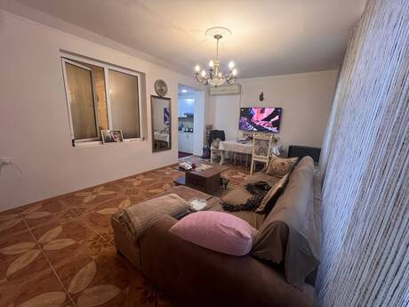 Gənclikdə 2 otaqlı köhnə tikili mənzil satılır, 55 m², 170 000 AZN, şəkil 2 / 11