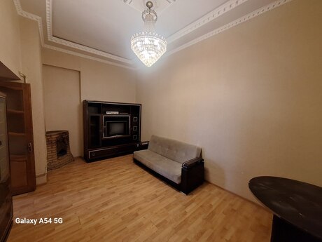 3-room old-build apartment for sale in Yasamal, 90 m², 190 000 AZN, photo 3 / 12