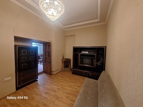 3-room old-build apartment for sale in Yasamal, 90 m², 190 000 AZN, photo 5 / 12