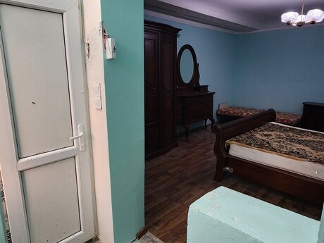 28 Mayda 1 otaqlı köhnə tikili mənzil kirayə verilir, 35 m², 450 AZN/ay, şəkil 5 / 9