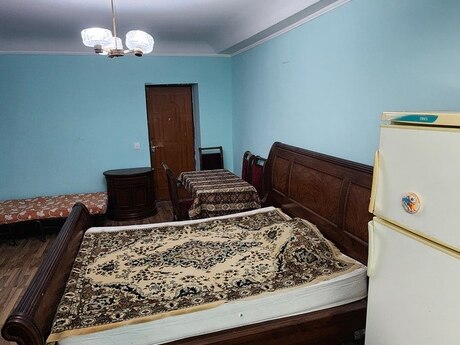 28 Mayda 1 otaqlı köhnə tikili mənzil kirayə verilir, 35 m², 450 AZN/ay, şəkil 3 / 9