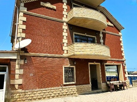 Sarayda 7 otaqlı həyət evi satılır, 200 m², 250 000 AZN, şəkil 4 / 12