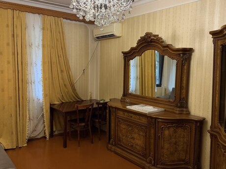2-room old-build apartment for rent in Memar Əcəmi, 55 m², 570 AZN/mo, photo 2 / 12