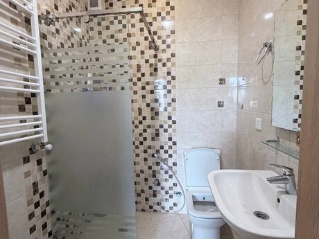 3-room new-build apartment for rent in Koroğlu, 135 m², 2 000 AZN/mo, photo 3 / 12