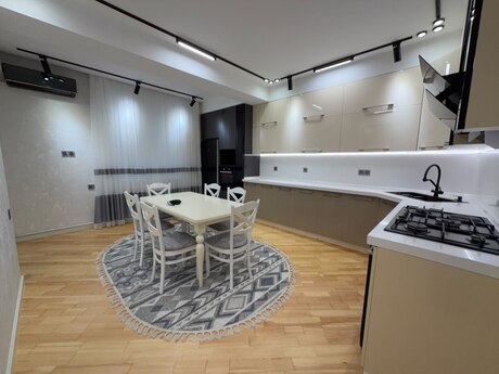 Elan №6533954 - Bakı, Həzi Aslanov m., 4 otaqlı, 158 m², 4/17 mərtəbə