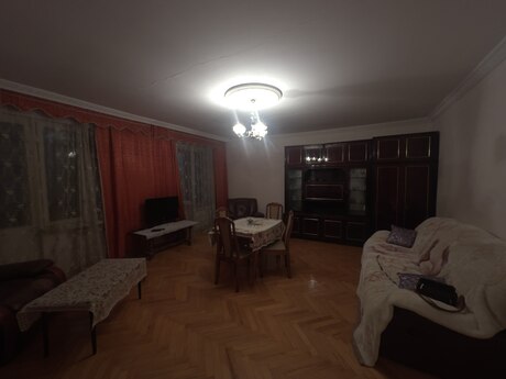 3 otaq · 95 m² · 2/5 mərtəbə, Nizami
