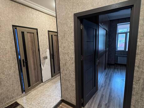 Bakıxanovda 2 otaqlı köhnə tikili mənzil kirayə verilir, 100 m², 550 AZN/ay, şəkil 5 / 12