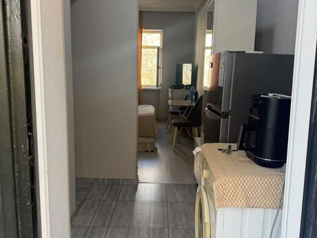28 Mayda 1 otaqlı köhnə tikili mənzil kirayə verilir, 25 m², 700 AZN/ay, şəkil 4 / 7