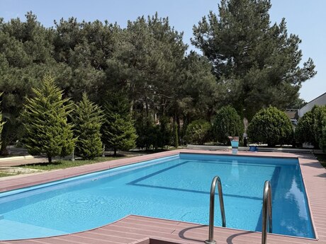 Şüvəlanda 15 otaqlı həyət evi satılır, 700 m², 1 700 000 AZN, şəkil 2 / 12