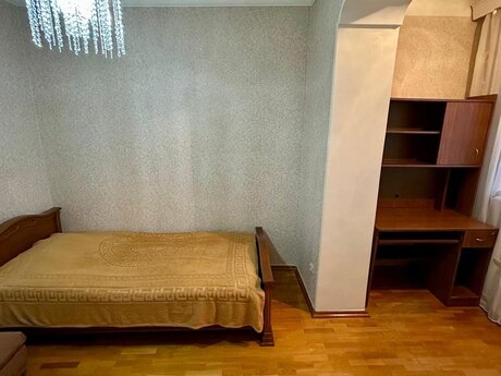 Əhmədlidə 3 otaqlı köhnə tikili mənzil satılır, 75 m², 215 000 AZN, şəkil 5 / 12