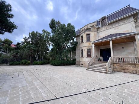 Mərdəkanda 10 otaqlı həyət evi satılır, 1 000 m², 1 600 000 AZN, şəkil 2 / 12