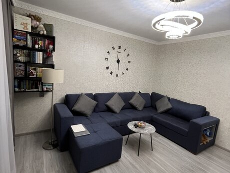 Əmircanda 2 otaqlı köhnə tikili mənzil satılır, 50 m², 127 000 AZN, şəkil 2 / 12