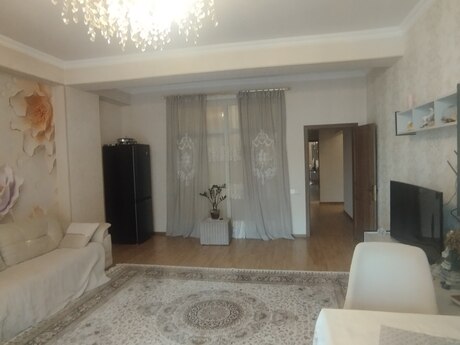 28 Mayda 2 otaqlı yeni tikili mənzil satılır, 70 m², 250 000 AZN, şəkil 4 / 12