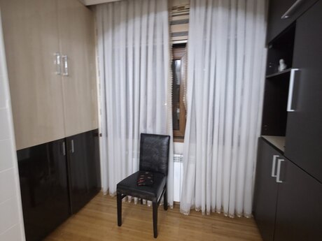 Bakıxanovda 4 otaqlı köhnə tikili mənzil satılır, 98 m², 255 000 AZN, şəkil 3 / 12