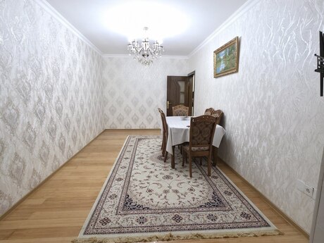 Bakıxanovda 4 otaqlı köhnə tikili mənzil satılır, 98 m², 255 000 AZN, şəkil 2 / 12