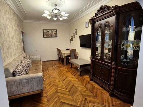 Əhmədlidə 3 otaqlı köhnə tikili mənzil kirayə verilir, 85 m², 750 AZN/ay, şəkil 2 / 12
