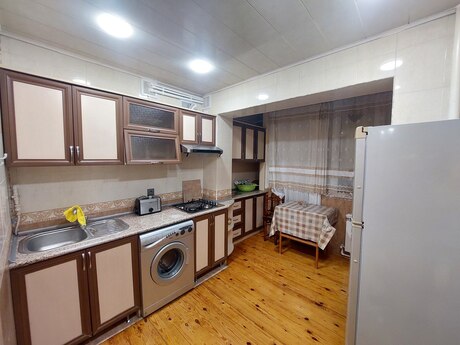 3 otaqlı mənzil, 85 m², Binəqədi, 700 AZN