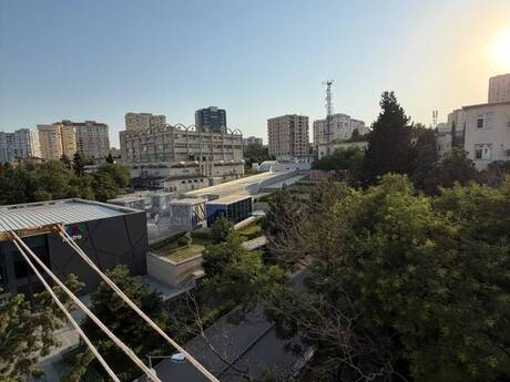 Memar Əcəmidə 2 otaqlı köhnə tikili mənzil satılır, 55 m², 142 000 AZN, şəkil 2 / 11