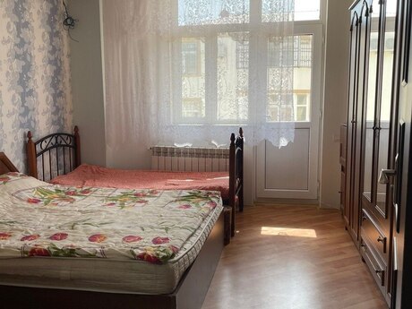 Qurtuluş 93 kompleksində 2 otaqlı yeni tikili mənzil satılır, 75 m², 90 000 AZN, şəkil 4 / 7