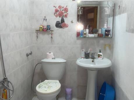 Сдаётся 1-комнатная квартира в старом фонде, Nizami, 50 м², 500 AZN/мес, фото 2 / 4